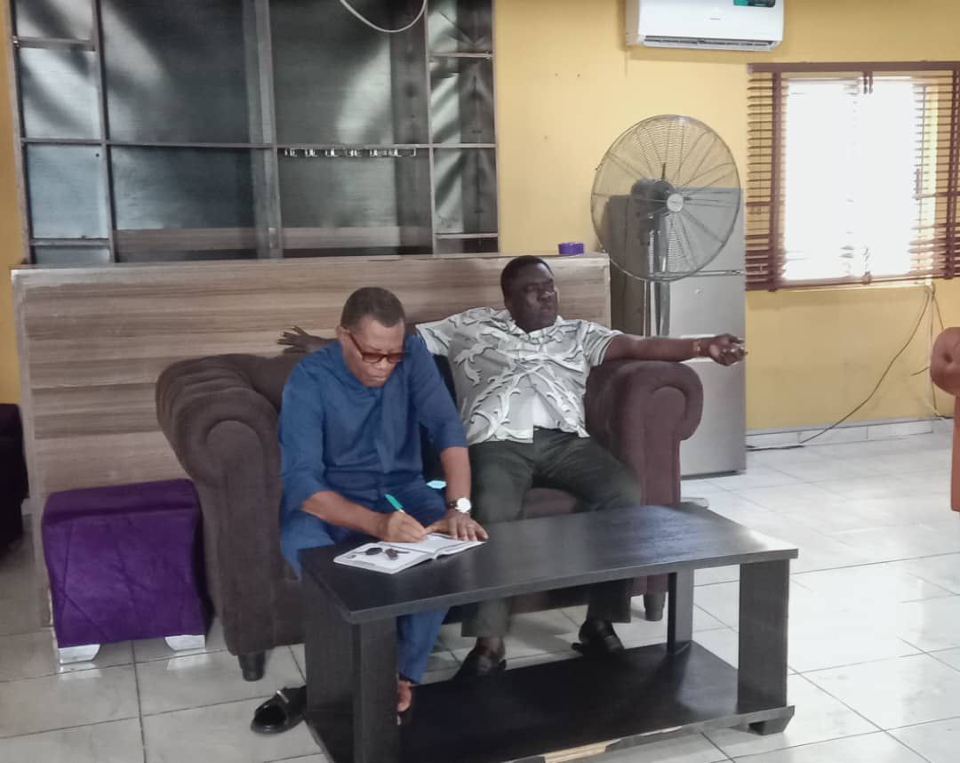 Hon. Lawrence Etta, Ntufam Hon. Ekanem Ekpeyong Meet Rovers FC and FA Officials to Address Team Performance